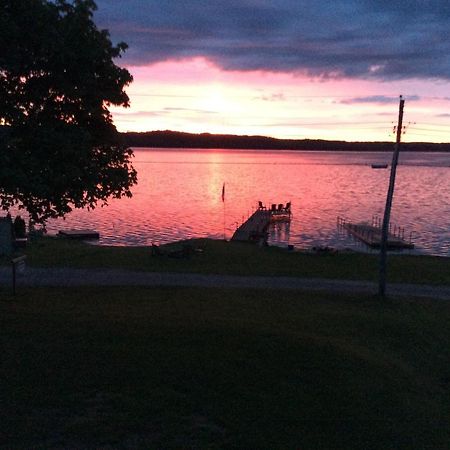 N' This On The Bay -Vacation Suite Wiarton Εξωτερικό φωτογραφία